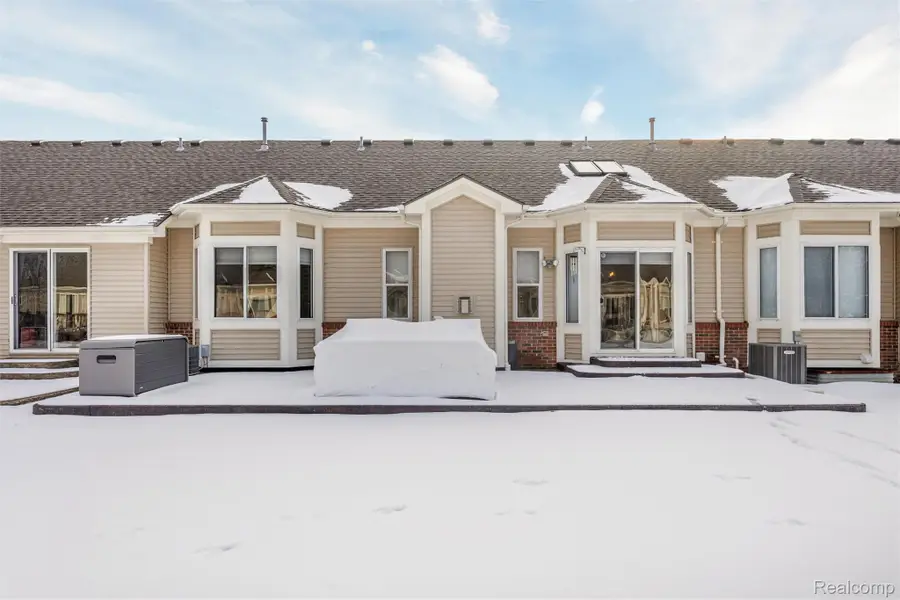 26167 Captains Landing, Chesterfield Township, MI 48051 - Image #3