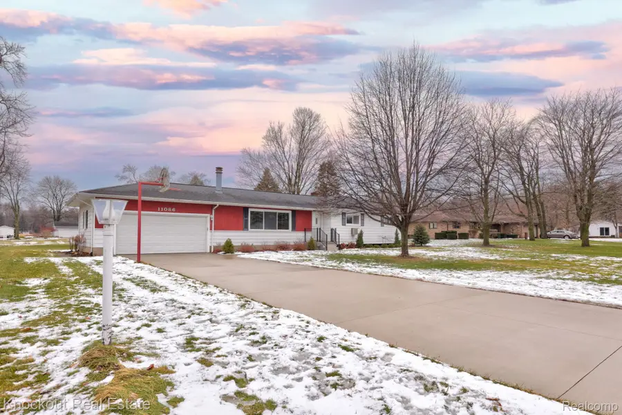 11086 N Evergreen Drive, Birch Run Township, MI 48415 - Image #3