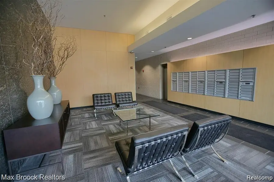 432 S Washington Avenue #905, Royal Oak, MI 48067 - Image #3