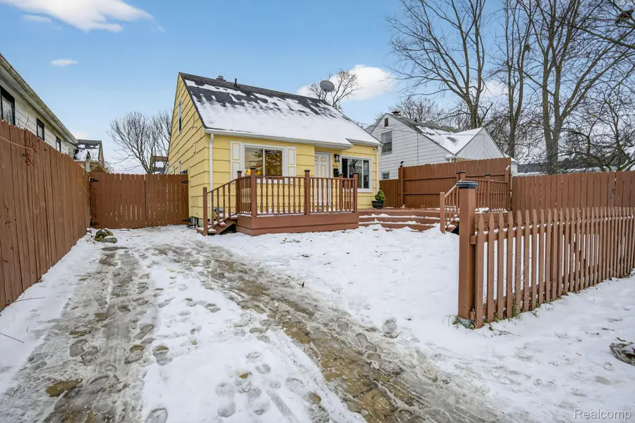 1413 Waldman Avenue, Flint, MI 48507 - Image #2