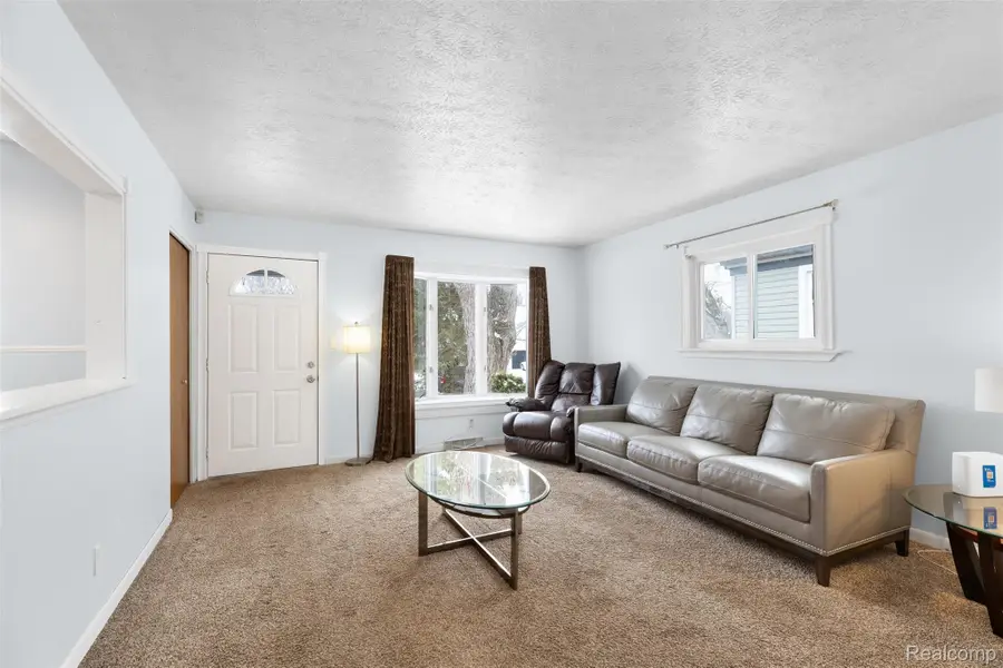 6428 Cloverton Drive, Waterford, MI 48329 - Image #3