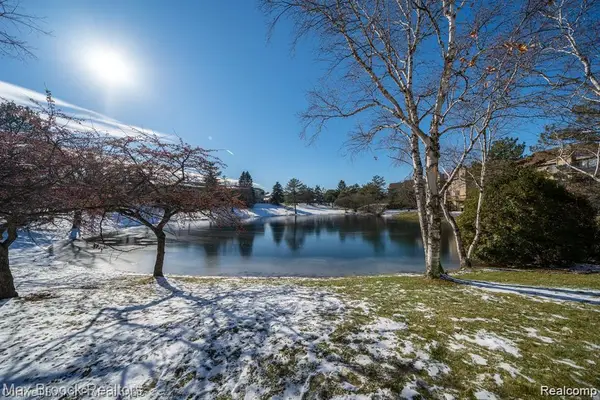 5106 Rock Run, WestBloomfield, MI 48322