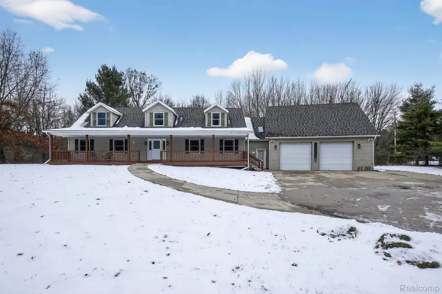 5099 Shields Road, Holly, MI 48442 - Image #2