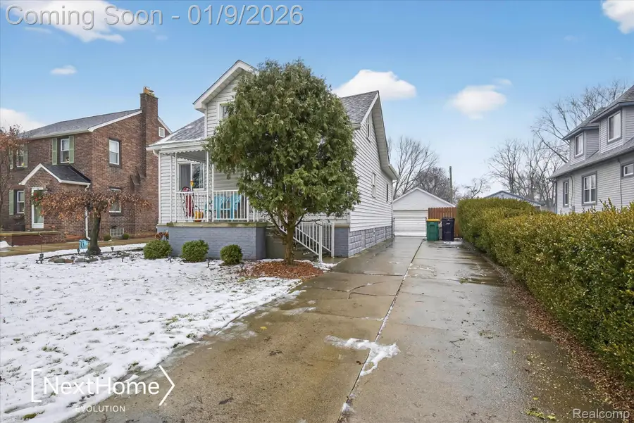 645 Riverbank Street, Wyandotte, MI 48192 - Image #3