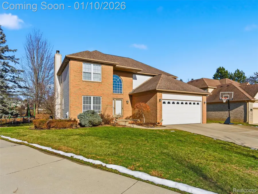 28710 Castlegate Drive, Southfield, MI 48034 - Image #2