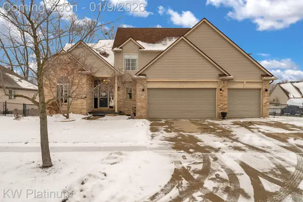 51963 Kings Pointe Drive, NewBaltimore, MI 48047