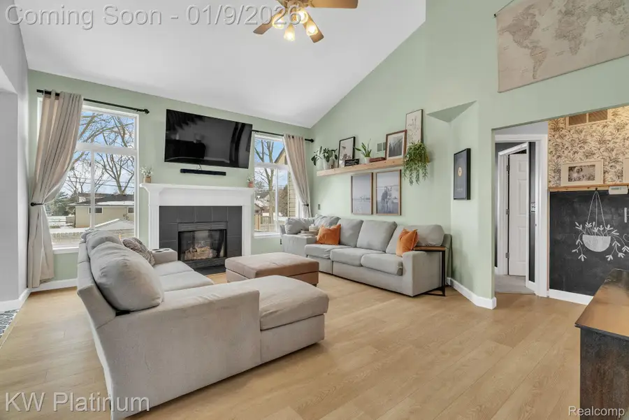 51963 Kings Pointe Drive, New Baltimore, MI 48047 - Image #3