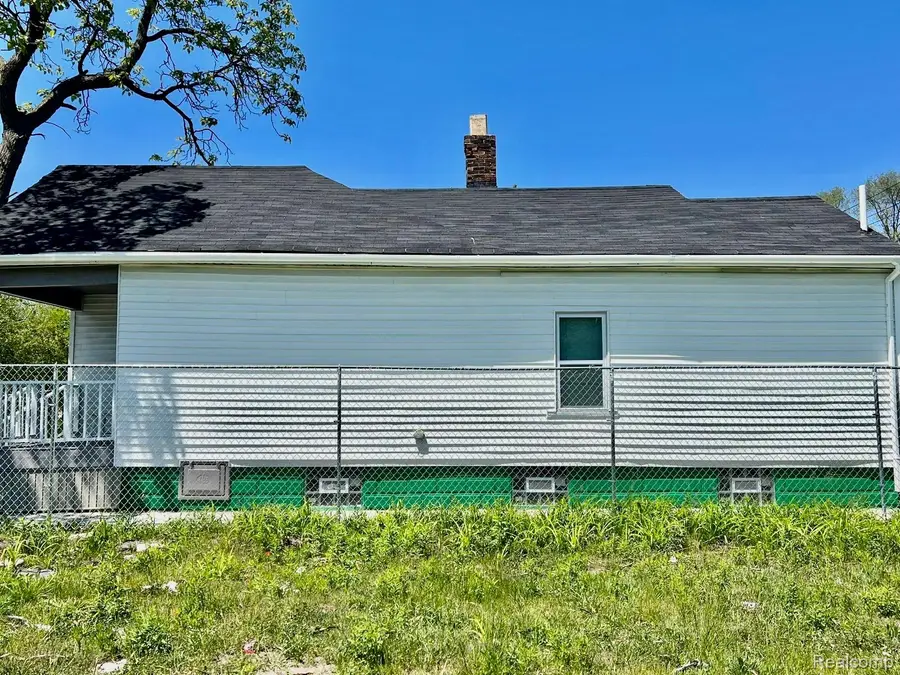 13826 Gallagher Street, Hamtramck, MI 48212 - Image #2