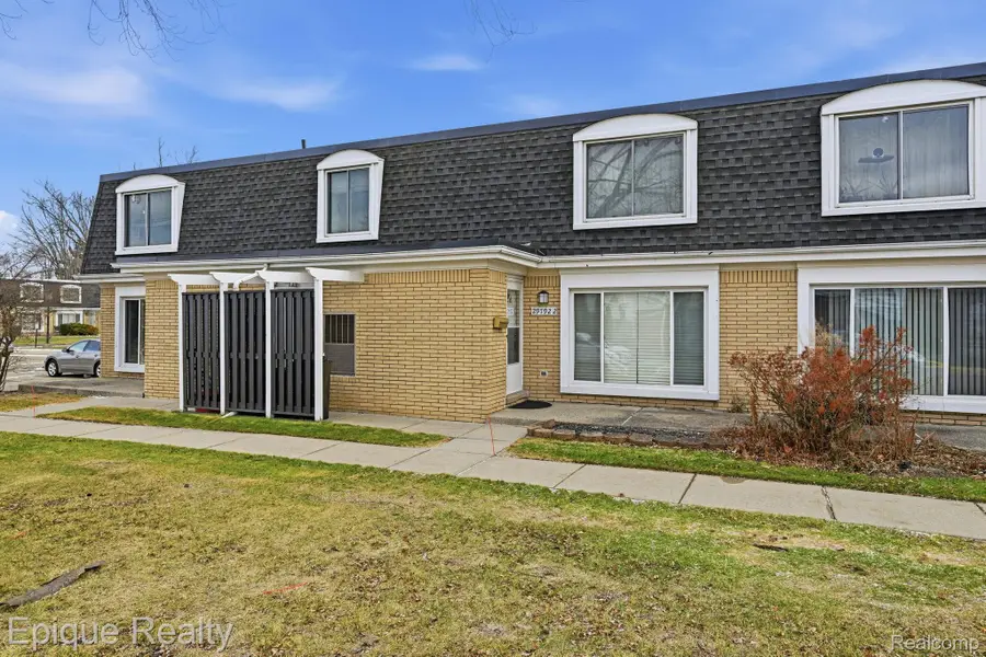 29792 City Center Drive #2, Warren, MI 48093 - Image #2