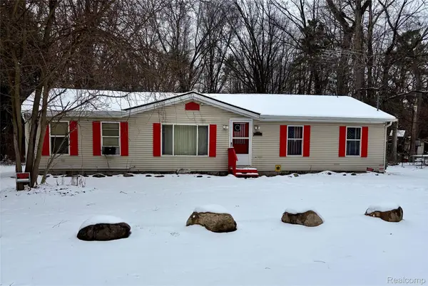 9320 Finch Drive, Linden, MI 48451