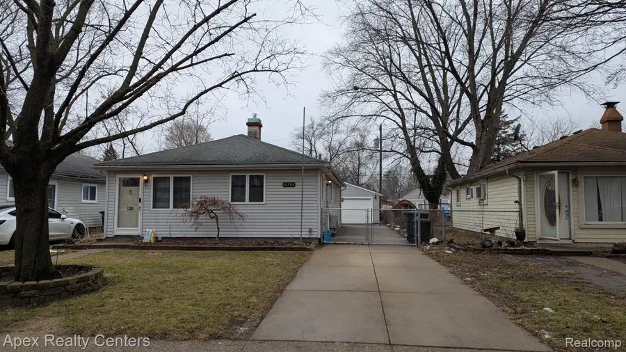 18285 Deering Street N, Livonia, MI 48152 - Image #2