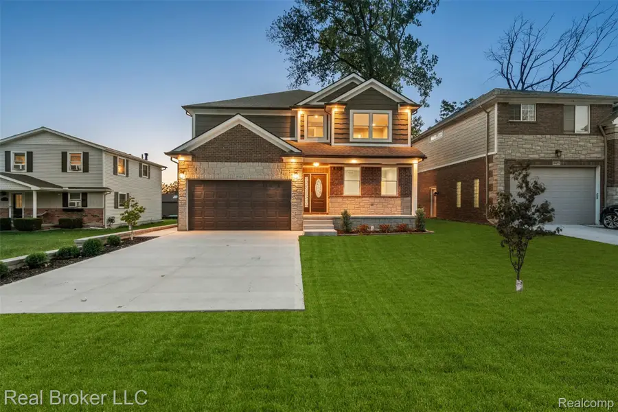 38165 Cherry Lane, Harrison Township, MI 48045 - Image #2