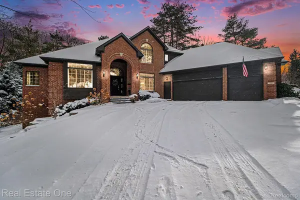 7907 Brookwood Drive, Clarkston, MI 48348