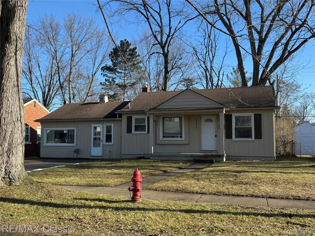 23072 Lilac Street, Farmington, MI 48336 - Image #1