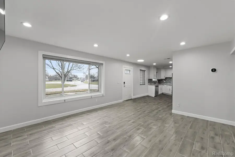 30684 Gladys Avenue, Westland, MI 48185 - Image #2