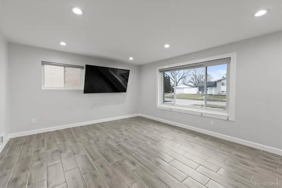 30684 Gladys Avenue, Westland, MI 48185 - Image #3