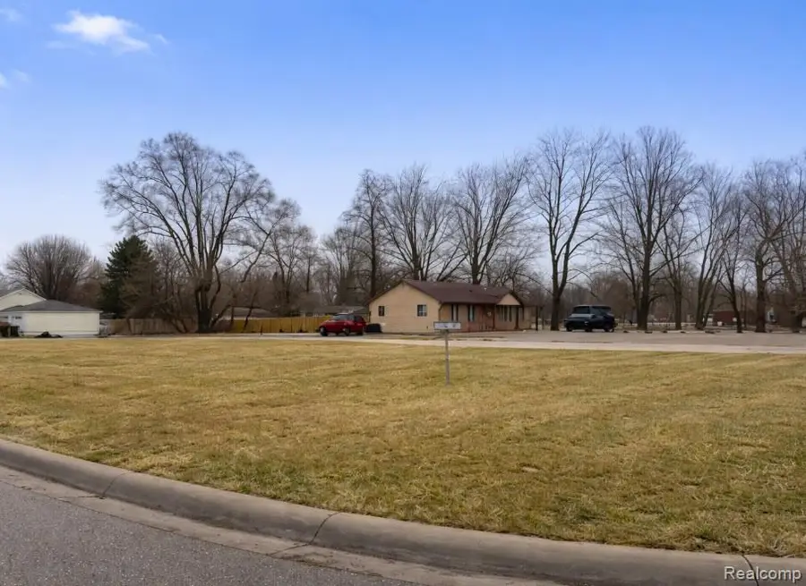 4339 Davison Road, Burton, MI 48509 - Image #2
