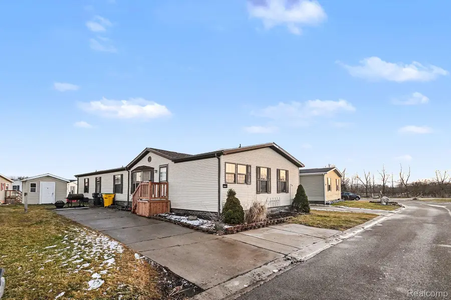 9261 Fairview Drive, Northville, MI 48167 - Image #2