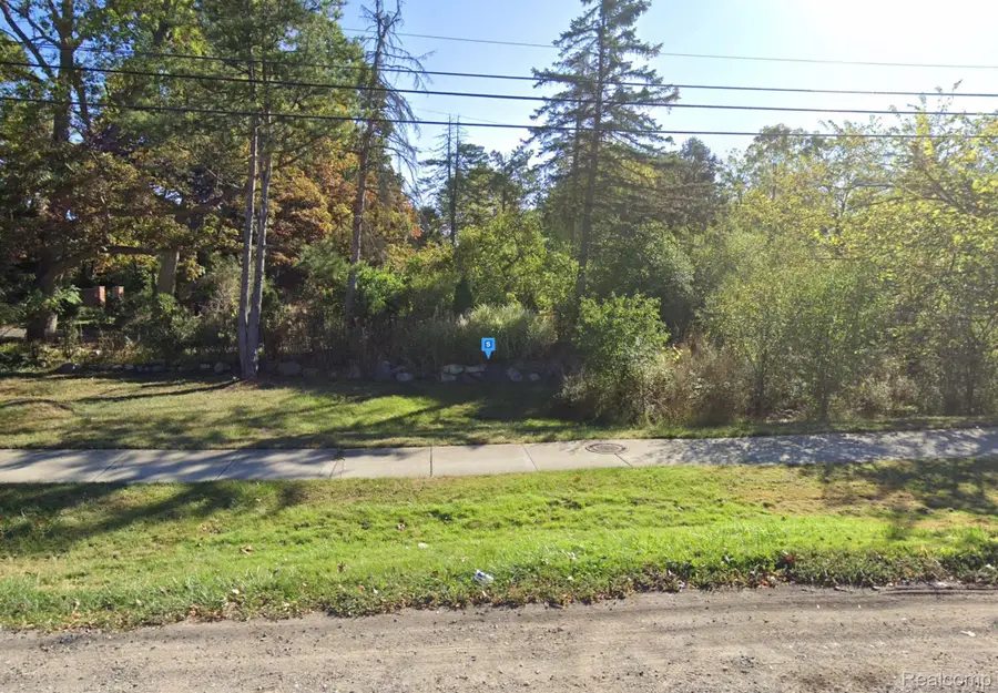 3481 Middlebelt Road, West Bloomfield, MI 48323 - Image #2