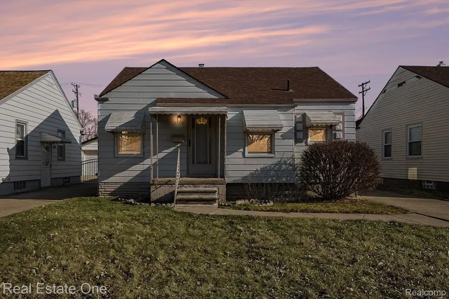 23328 Lexington Avenue, Eastpointe, MI 48021 - Image #2