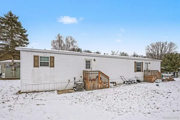 425 Elm Court, Oakland, MI 48363