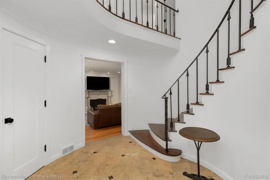 1059 Berkshire Road, Grosse Pointe Park, MI 48230 - Image #2