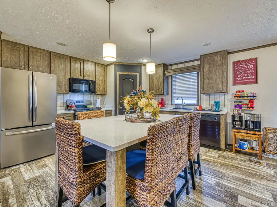 24161 Senate Drive, Brownstown, MI 48134 - Image #3