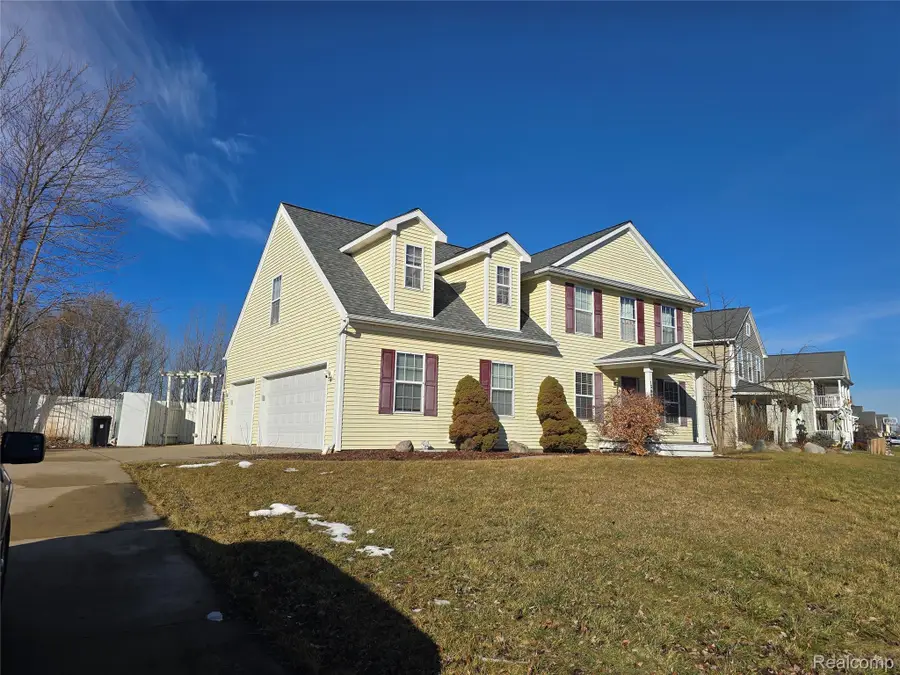 13046 Stony Brook Pass, Linden, MI 48451 - Image #2