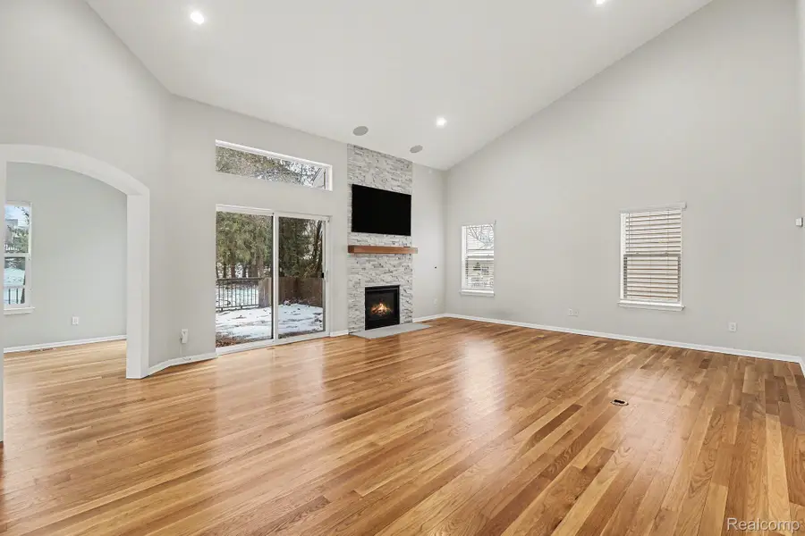 761 Milford Glen Court, Milford, MI 48381 - Image #3