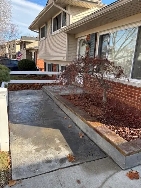 674 Langley Boulevard, Clawson, MI 48017 - Image #3