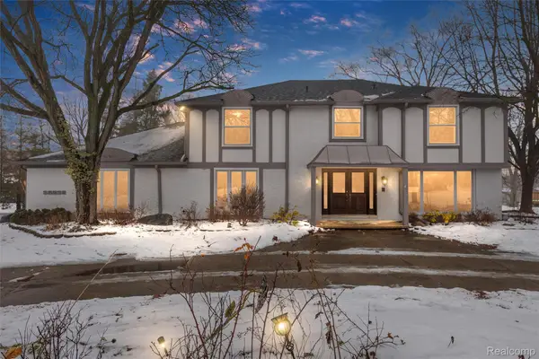 35232 Quaker Way, FarmingtonHills, MI 48331