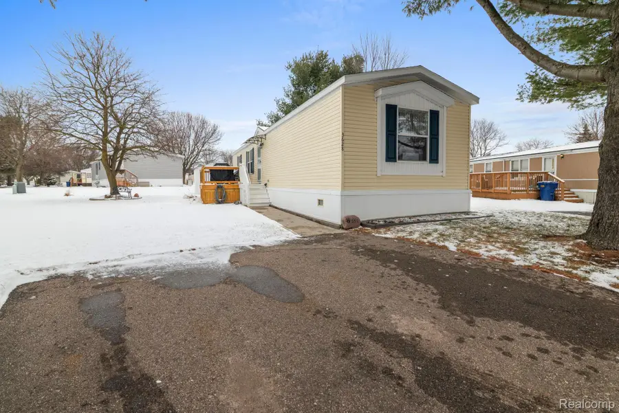 3628 Birch Street, Clarkston, MI 48348 - Image #2