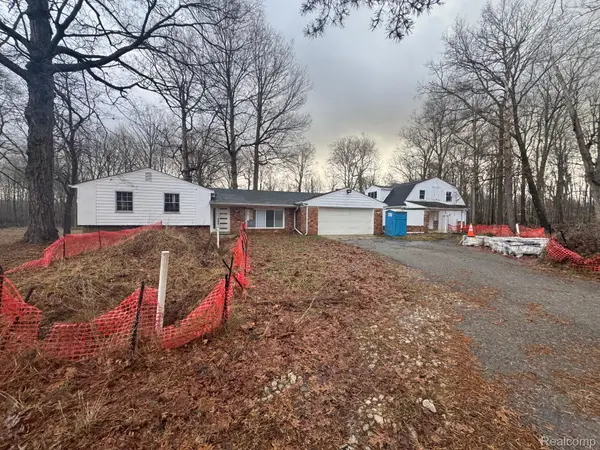 6221 W Maple Road, WestBloomfield, MI 48322