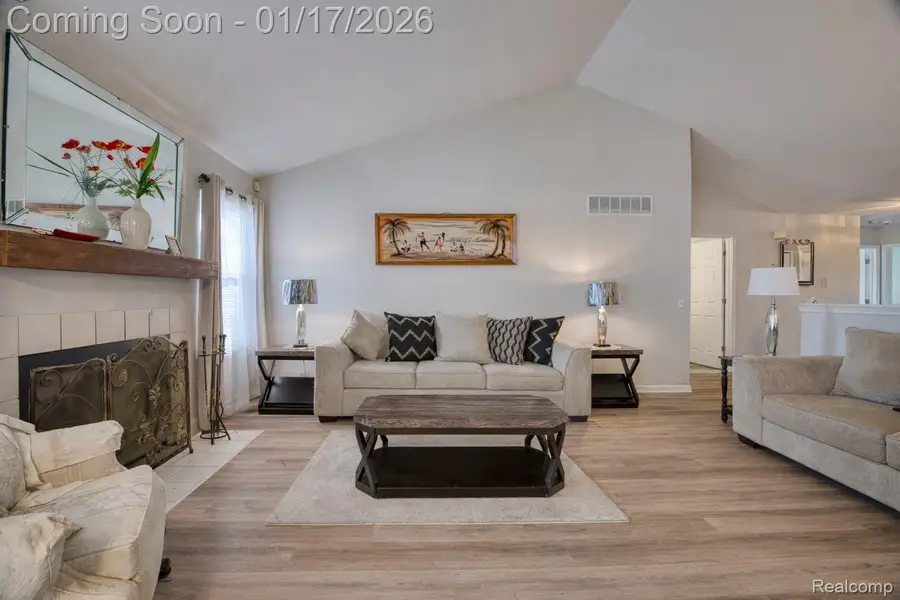 1223 Oaklawn Drive, Pontiac, MI 48341 - Image #2