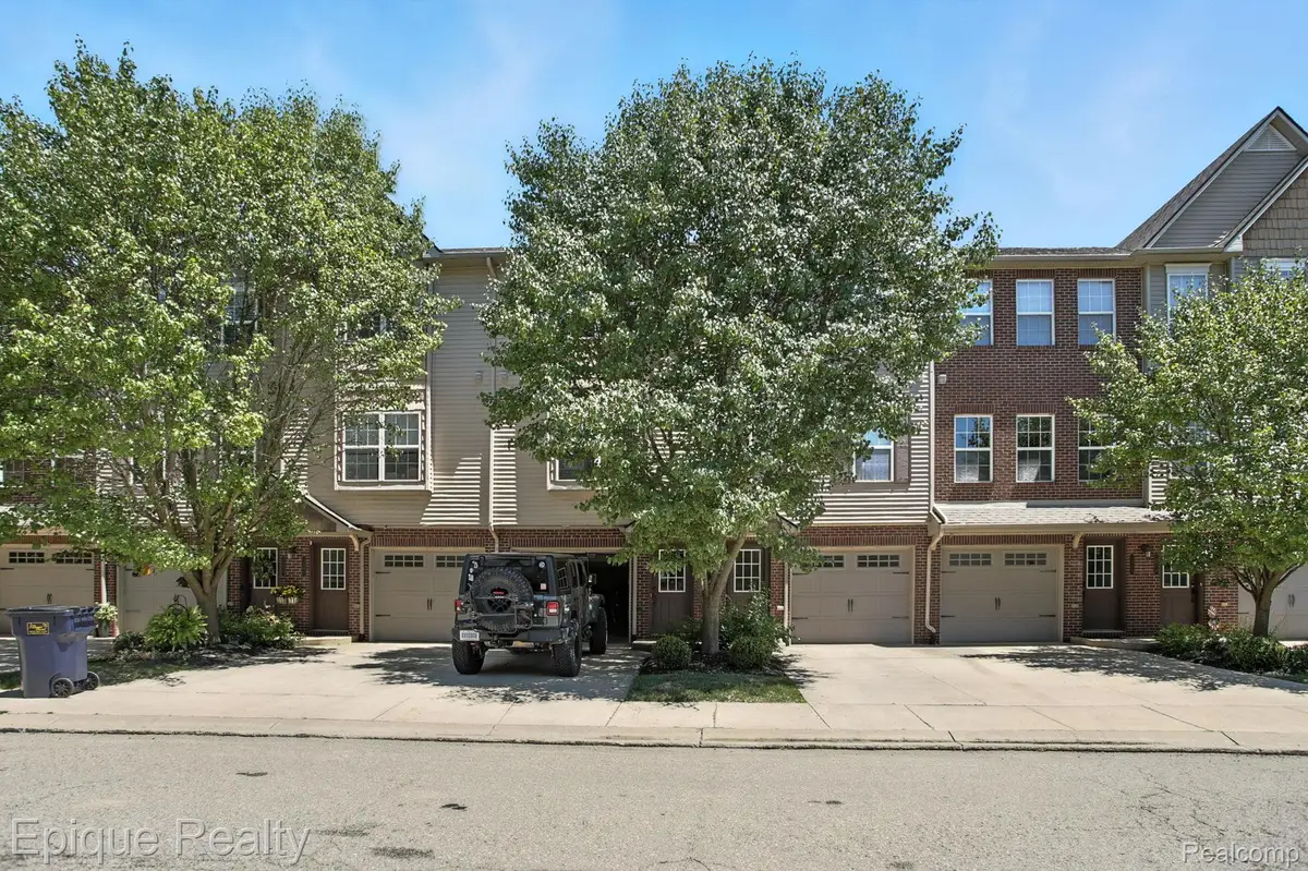 2206 Knotty Pine Trail, Howell, MI 48855 - Image #1