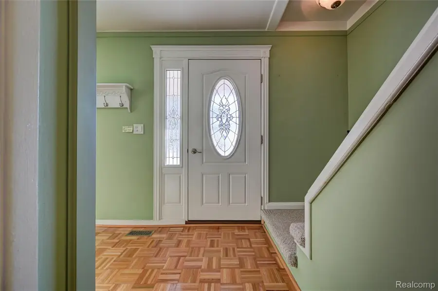 43047 Avon Court, Sterling Heights, MI 48313 - Image #3