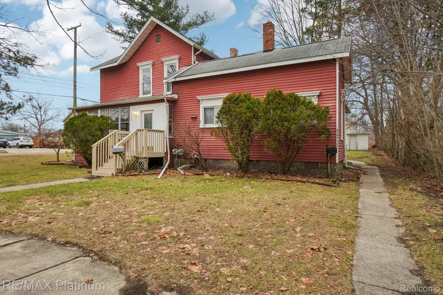 522 Fleming Street, Howell, MI 48843 - Image #2