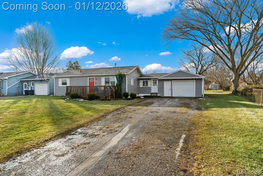 2072 Sandalwood Drive, Burton, MI 48519 - Image #2