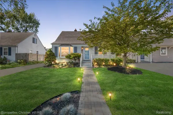 305 N Kenwood Avenue, RoyalOak, MI 48067