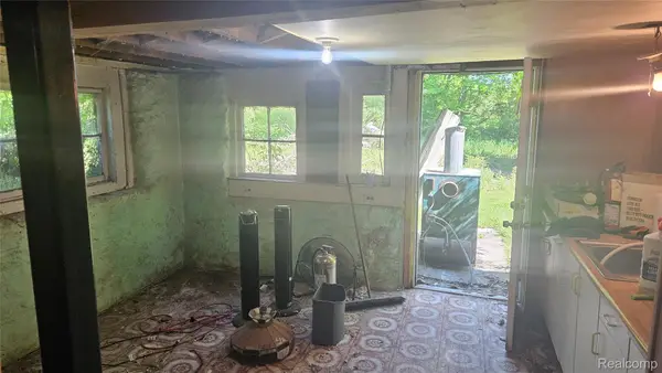 5820 Mack Road, Howell, MI 48855