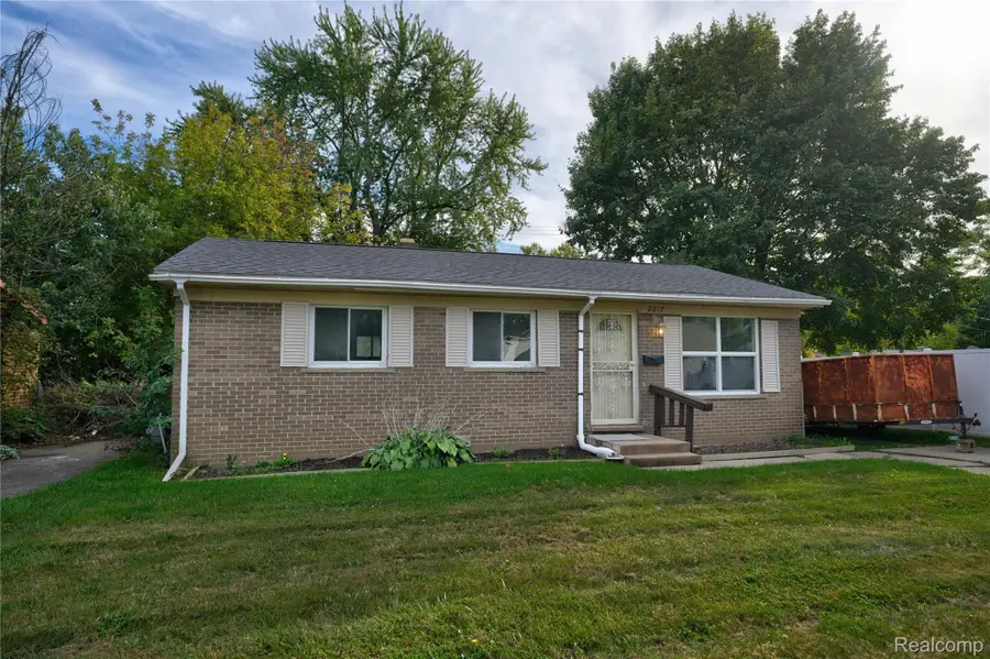 2017 Chateau Drive, Flint, MI 48504 - Image #2