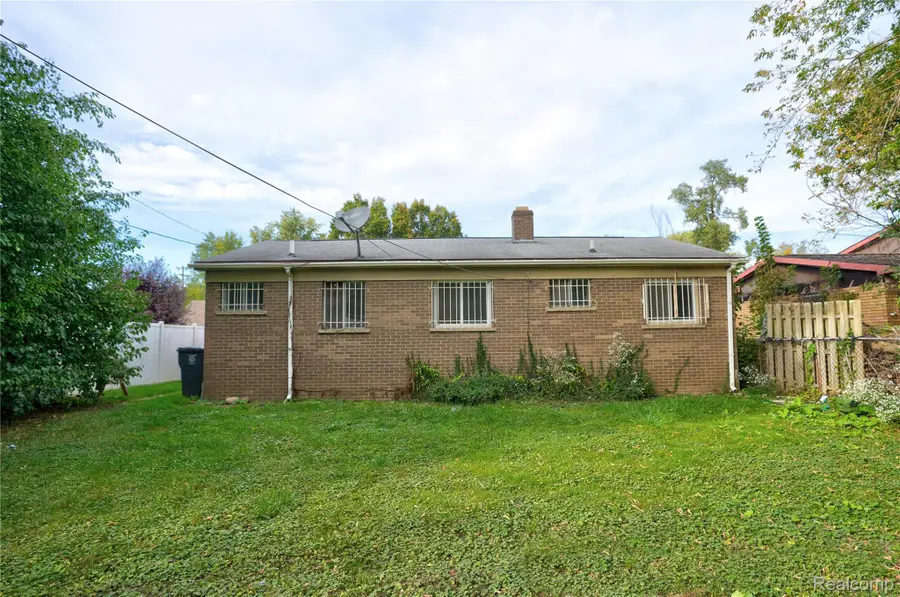 2017 Chateau Drive, Flint, MI 48504 - Image #3