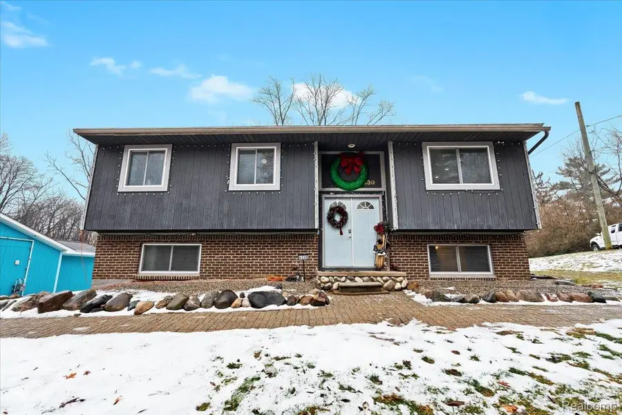 6330 Riverdale Road, Hamburg, MI 48189 - Image #2