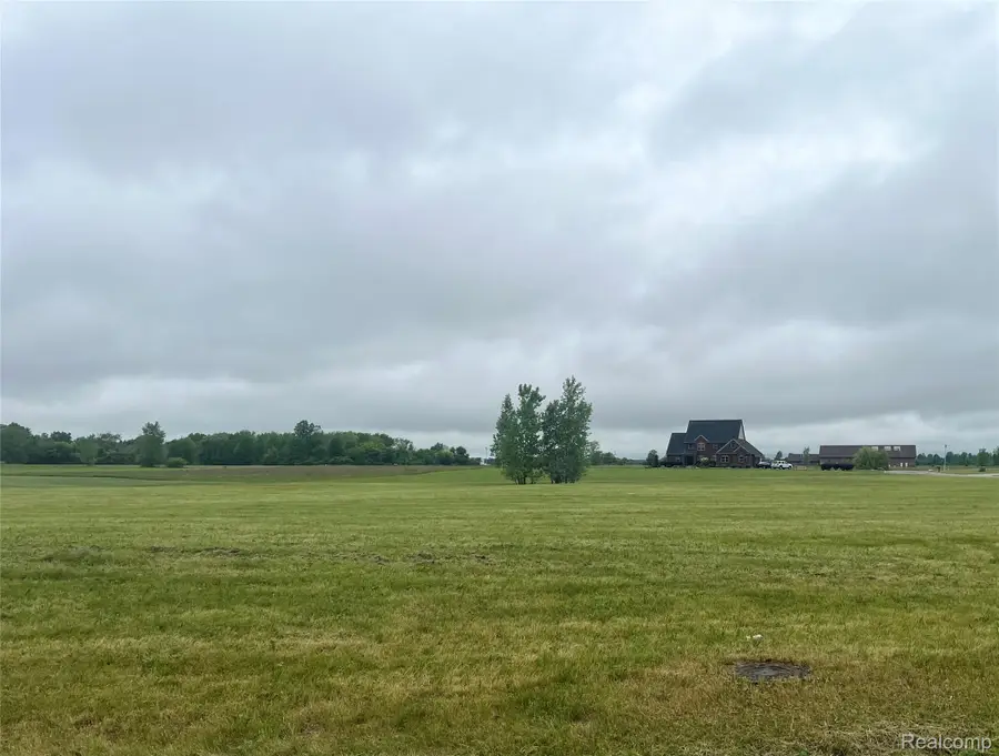 6285 Victoria Lane, Mundy Township, MI 48473 - Image #2