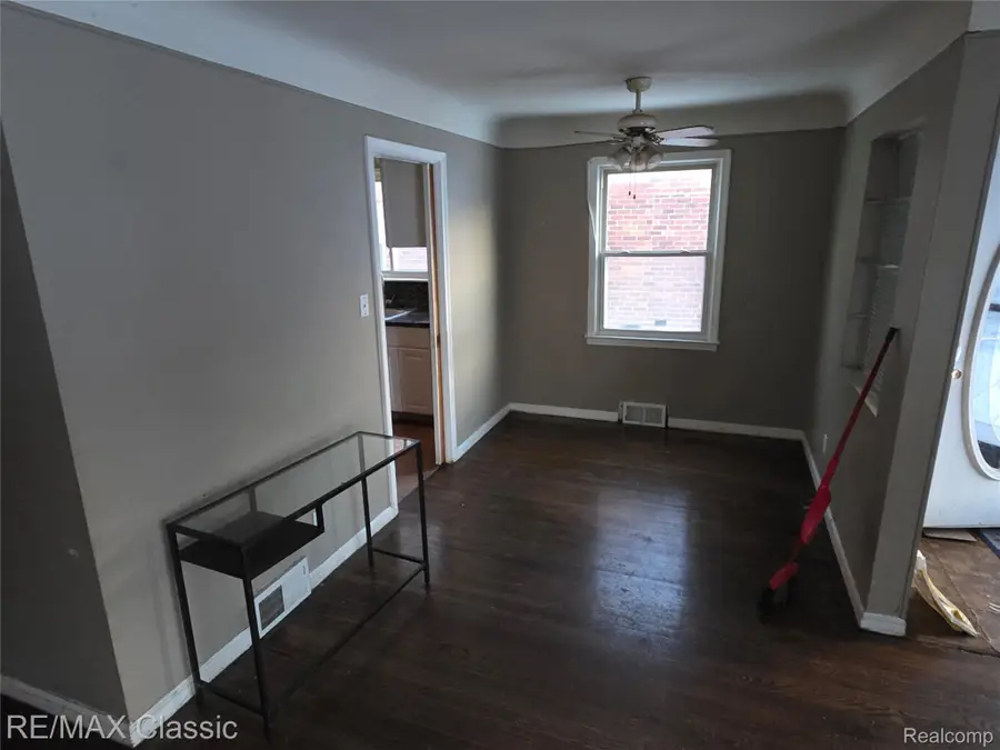 23610 Morton Street, Oak Park, MI 48237 - Image #2