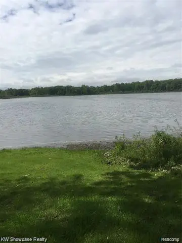 0000 Highland Park Drive, Highland, MI 48356