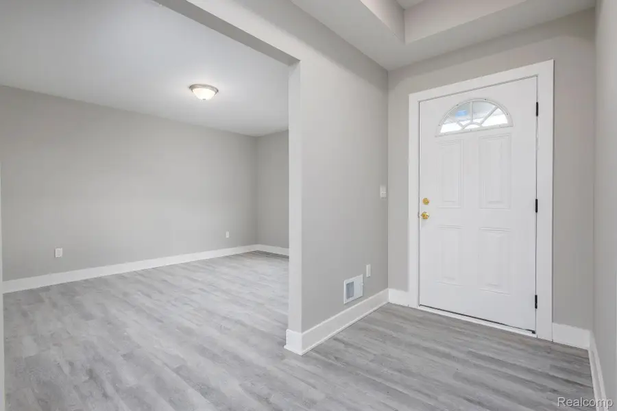 2367 Baltimore, Davison, MI 48423 - Image #2