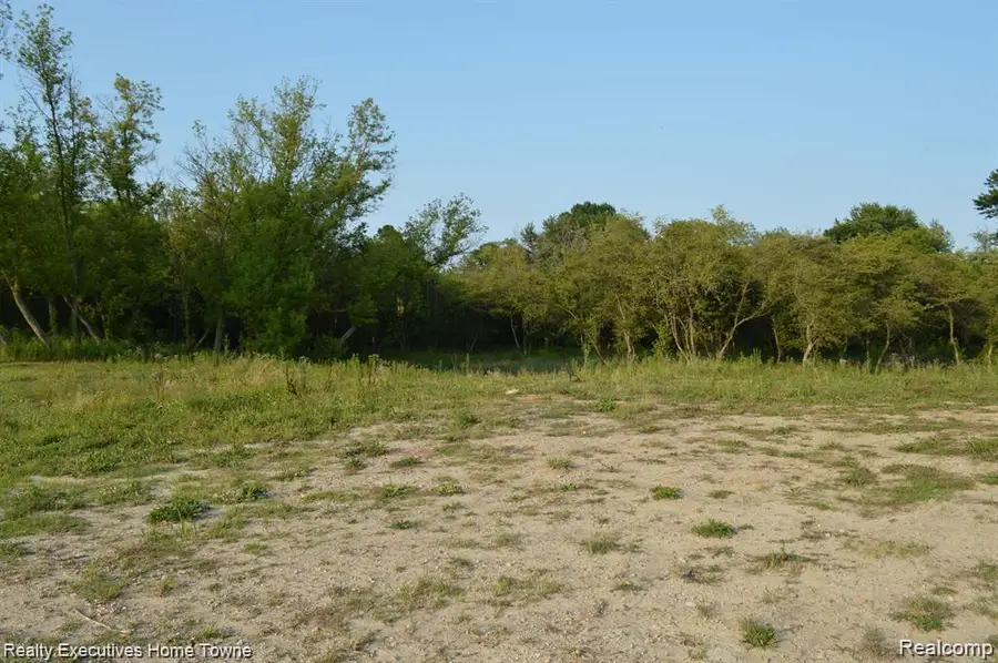 54620 Washington, Chesterfield, MI 48047 - Image #2