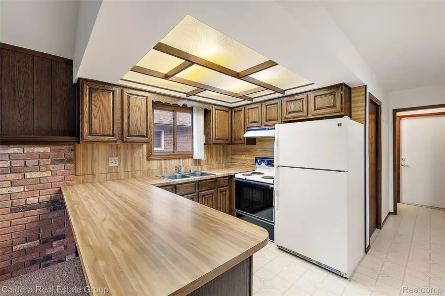 37107 Highlite Drive, Sterling Heights, MI 48310 - Image #3