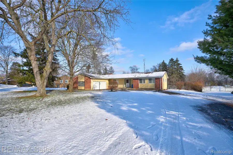 3107 Curtis Drive, Flint, MI 48507 - Image #2